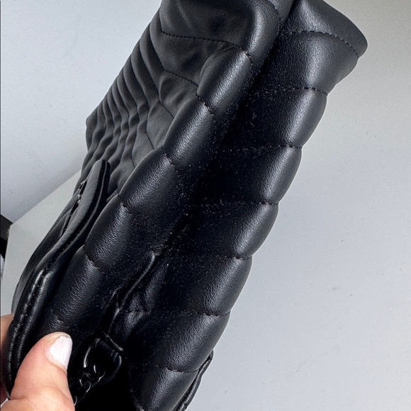 Yves Saint Laurent Black Chevron Shoulder Bag - Picture 13 of 13